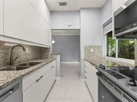 9133 Fontainebleau Boulevard Miami FL 33172