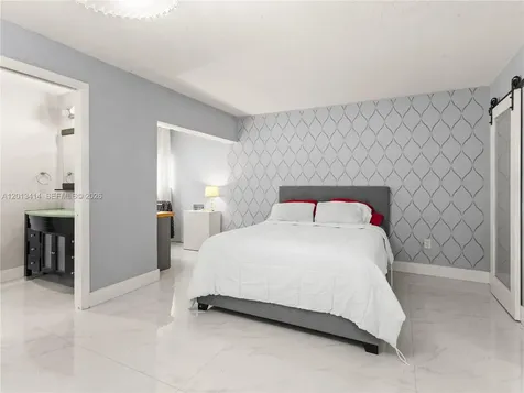 9133 Fontainebleau Boulevard Miami FL 33172