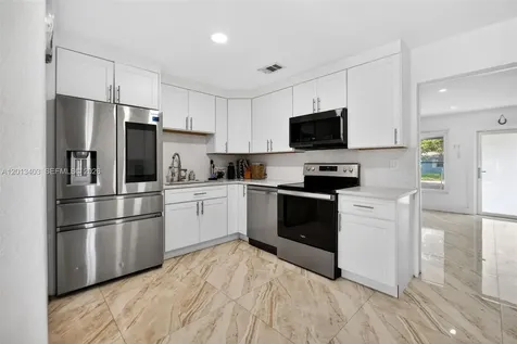 1823 SW 29th Street Fort Lauderdale FL 33315