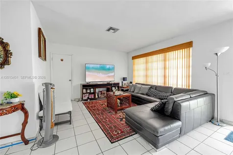 10370 SW 44th Street Miami FL 33165