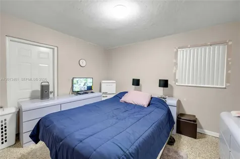 10370 SW 44th Street Miami FL 33165