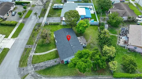 10370 SW 44th Street Miami FL 33165