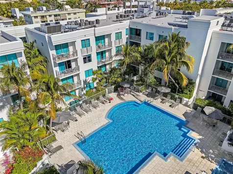 110 Washington Avenue Miami Beach FL 33139