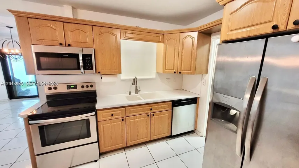 6730 Charleston Street Hollywood FL 33024