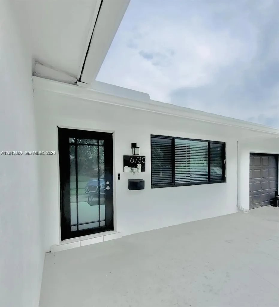 6730 Charleston Street Hollywood FL 33024