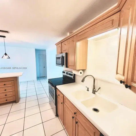6730 Charleston Street Hollywood FL 33024