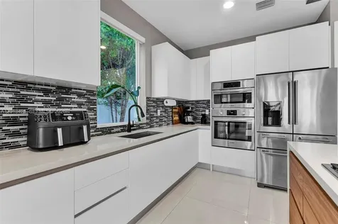 7535 NW 98th Avenue Doral FL 33178
