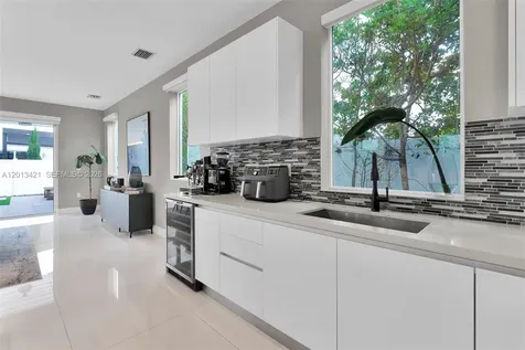 7535 NW 98th Avenue Doral FL 33178