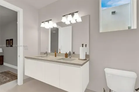 7535 NW 98th Avenue Doral FL 33178