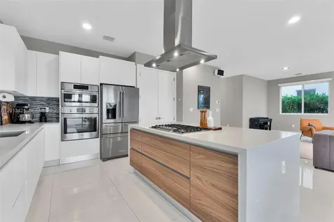7535 NW 98th Avenue Doral FL 33178