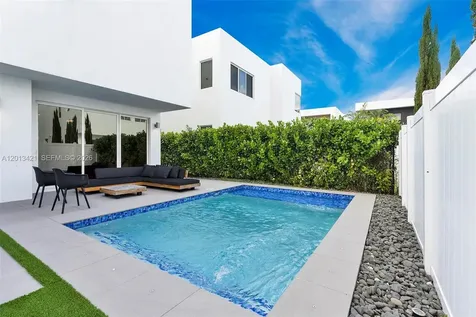 7535 NW 98th Avenue Doral FL 33178