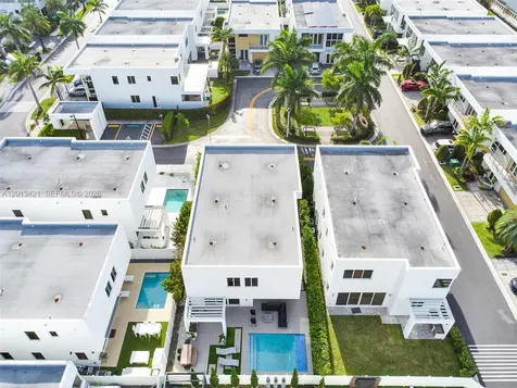 7535 NW 98th Avenue Doral FL 33178