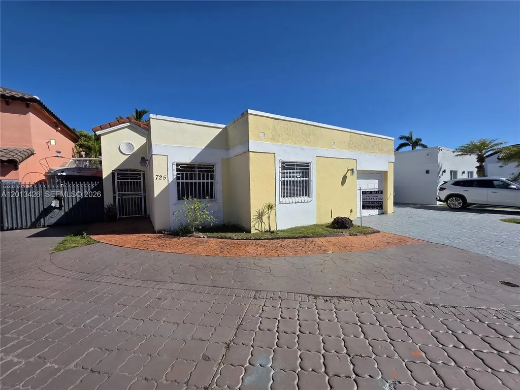 725 NW 123rd Avenue Miami FL 33182