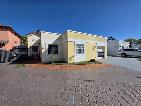 725 NW 123rd Avenue Miami FL 33182