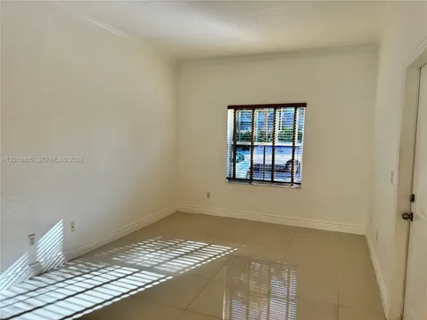 4933 N Harbor Isles Drive Dania Beach FL 33312