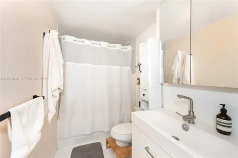 690 SW 1st Court Miami FL 33130