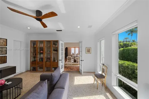 1281 S Venetian Way Miami FL 33139