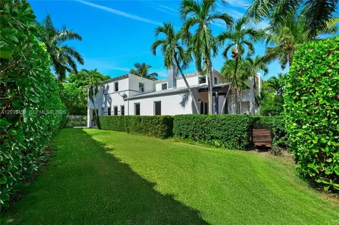 1281 S Venetian Way Miami FL 33139