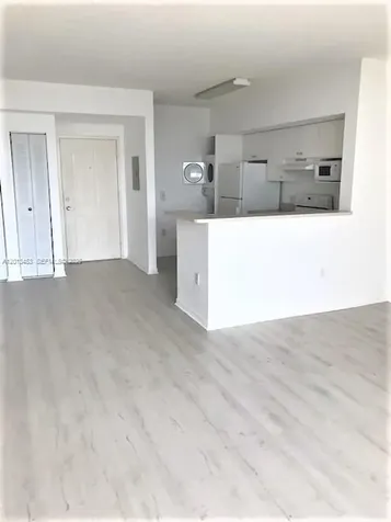 5077 NW 7th Street Miami FL 33126