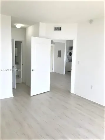 5077 NW 7th Street Miami FL 33126