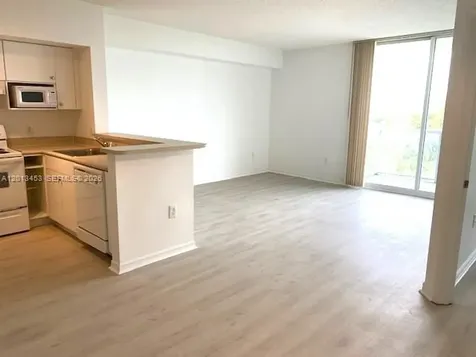 5077 NW 7th Street Miami FL 33126