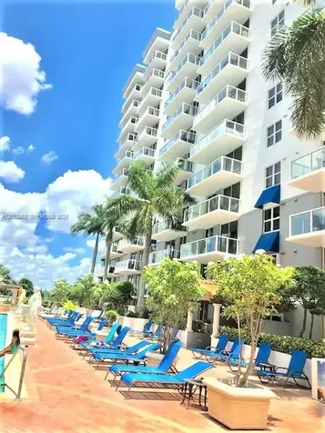 5077 NW 7th Street Miami FL 33126