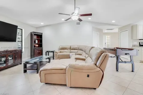 2518 SE 19th Avenue Cape Coral FL 33904