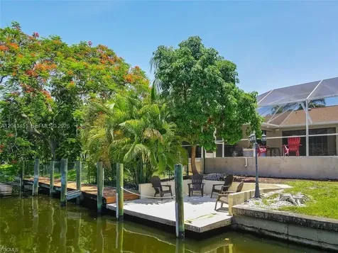2518 SE 19th Avenue Cape Coral FL 33904