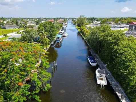 2518 SE 19th Avenue Cape Coral FL 33904