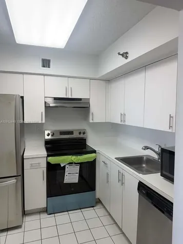 3300 NE 191st Street Aventura FL 33180