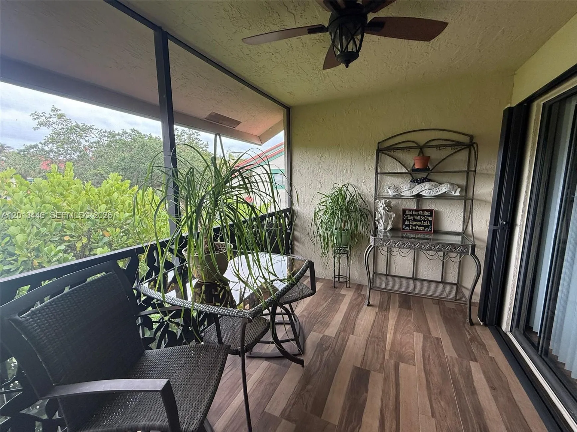 21 Lexington Lane W Palm Beach Gardens FL 33418