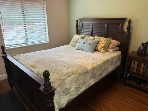 21 Lexington Lane W Palm Beach Gardens FL 33418