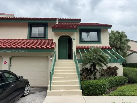21 Lexington Lane W Palm Beach Gardens FL 33418