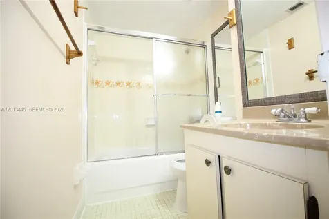 17890 W Dixie Highway 519 Highway North Miami Beach FL 33160