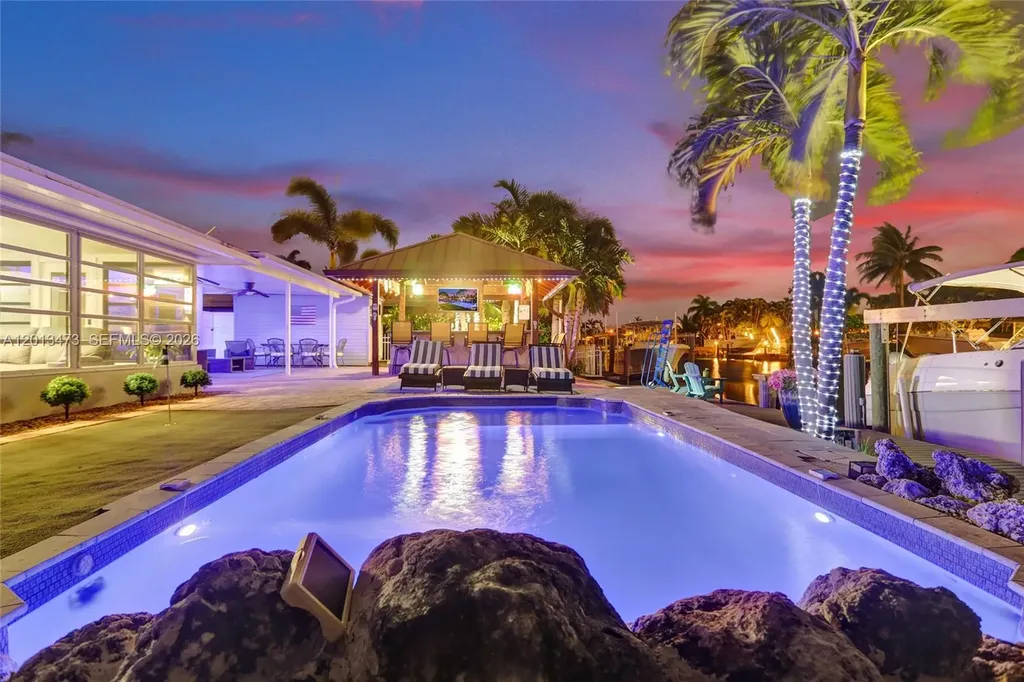 200 SE 3rd Street Pompano Beach FL 33060