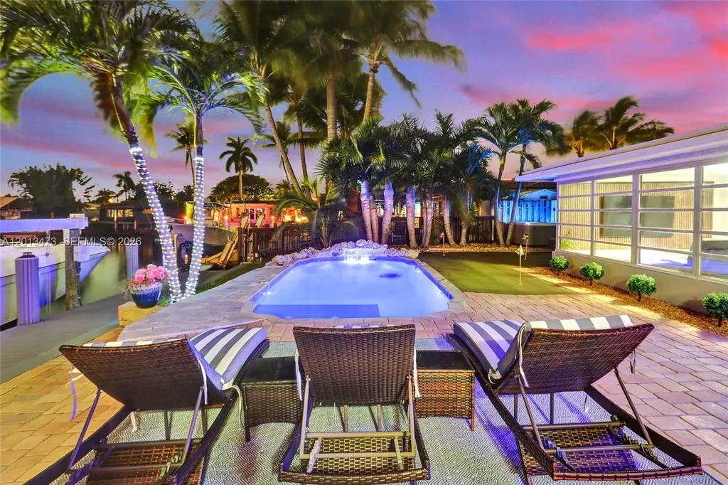 200 SE 3rd Street Pompano Beach FL 33060