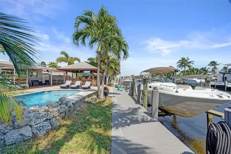200 SE 3rd Street Pompano Beach FL 33060