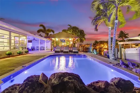 200 SE 3rd Street Pompano Beach FL 33060