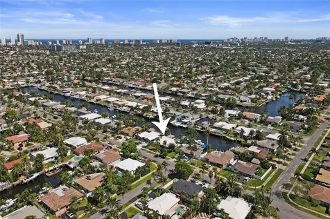 200 SE 3rd Street Pompano Beach FL 33060