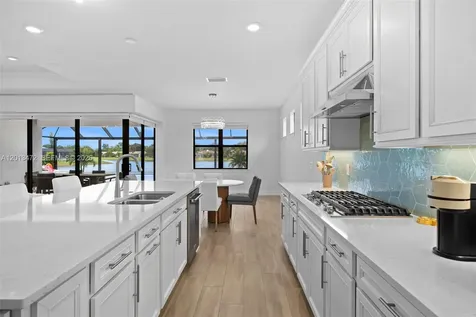 2715 Primrose Place Oakland Park FL 33309