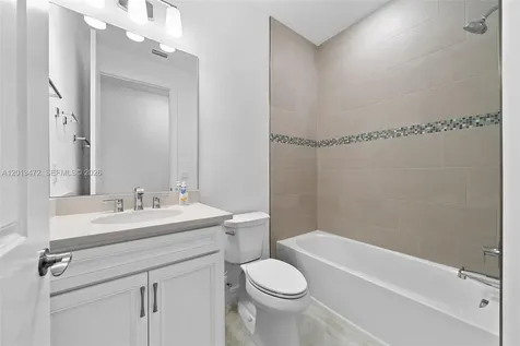2715 Primrose Place Oakland Park FL 33309