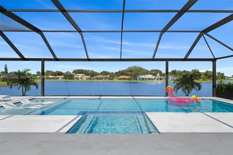 2715 Primrose Place Oakland Park FL 33309