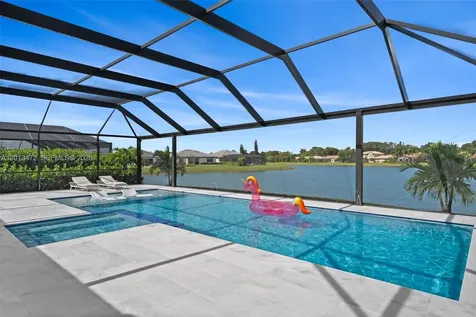 2715 Primrose Place Oakland Park FL 33309