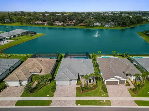 2715 Primrose Place Oakland Park FL 33309