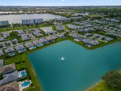 2715 Primrose Place Oakland Park FL 33309