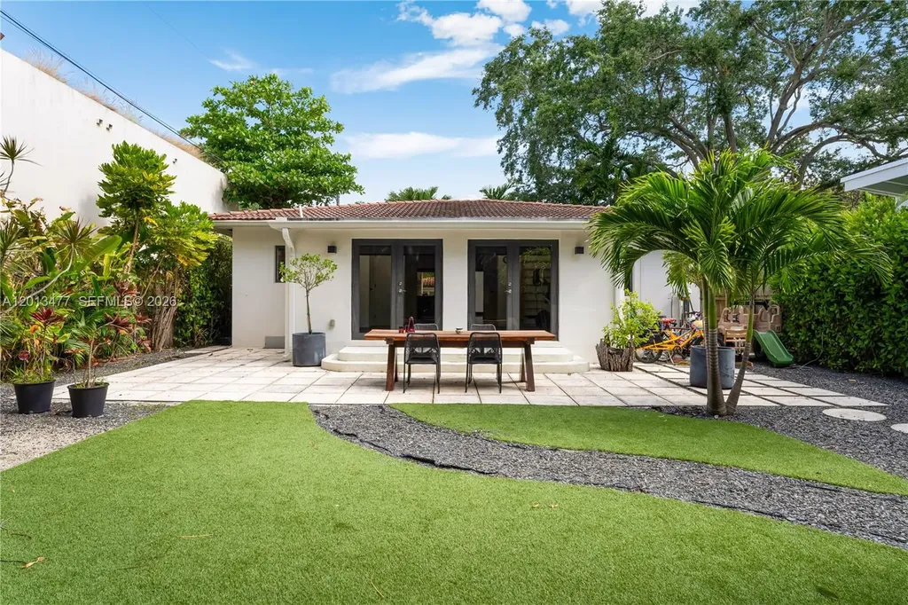 674 NE 67th Street Miami FL 33138