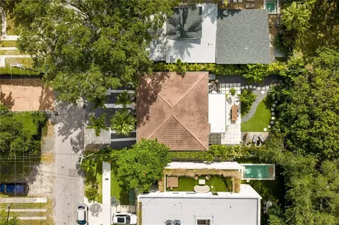674 NE 67th Street Miami FL 33138