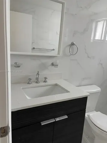 423 E 27th Street Hialeah FL 33013