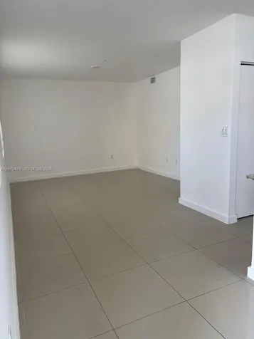 423 E 27th Street Hialeah FL 33013