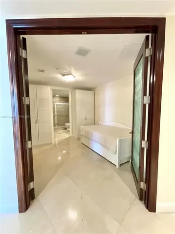 16001 Collins Avenue Sunny Isles Beach FL 33160